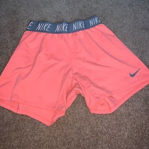 Nike pro
